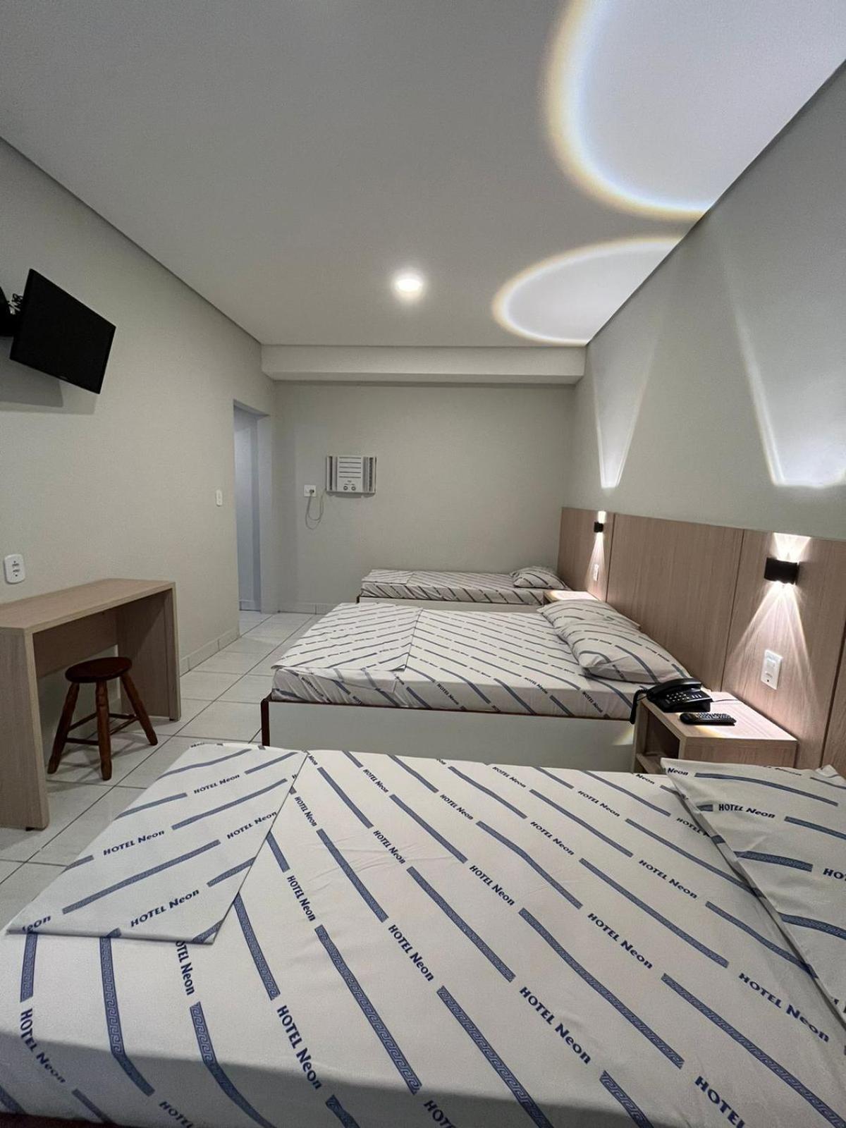 Hotel Neon - Proximo A 25 De Marco, Bom Retiro E Bras, A 2Min Do Mirante Sampa Sky E Pista De Skate Anhangabau São Paulo Exteriér fotografie